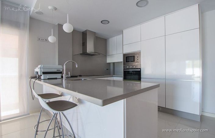 Image No.3-3 Bed Apartment for sale