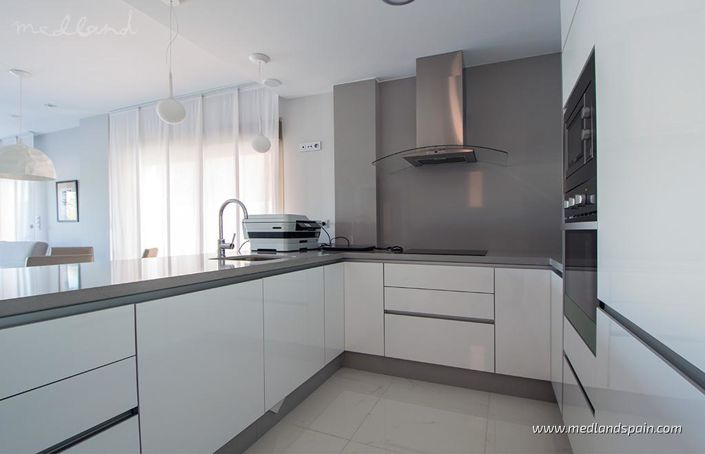 Image No.4-3 Bed Apartment for sale