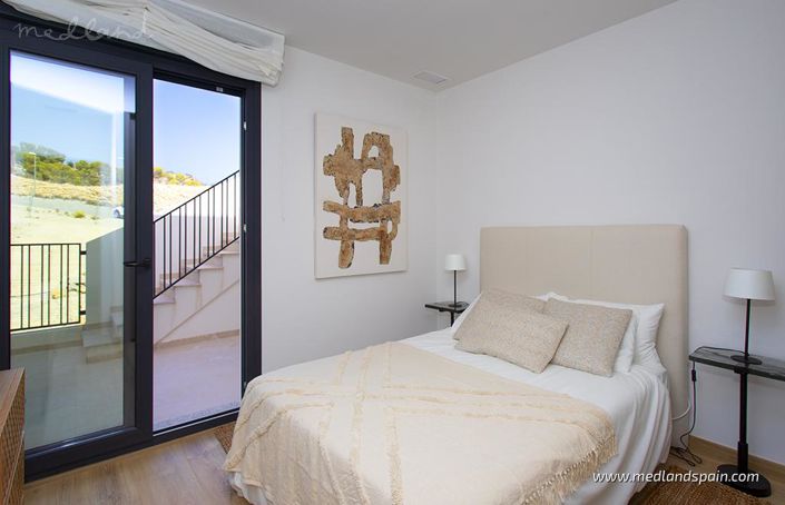 Image No.9-3 Bed Townhouse for sale