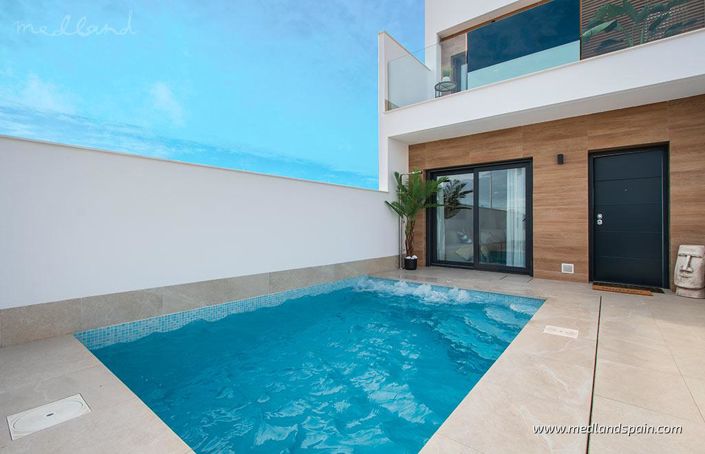 Image No.3-3 Bed Villa for sale