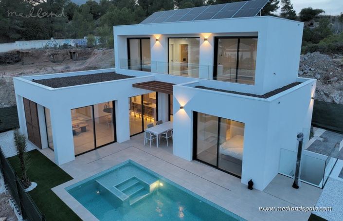 Image No.1-3 Bed Villa for sale