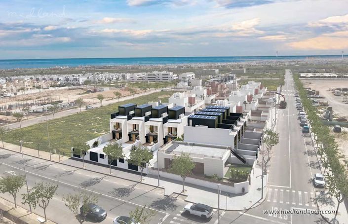 Image No.12-3 Bed Townhouse for sale