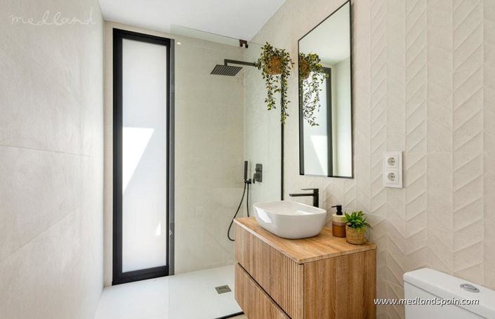 Image No.10-3 Bed Townhouse for sale