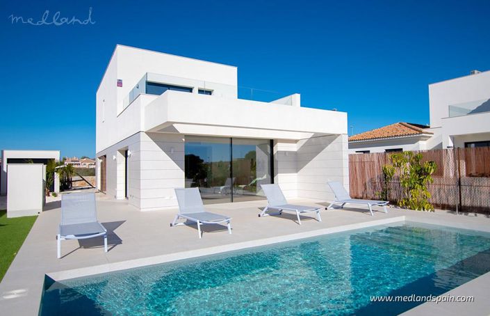 Image No.1-3 Bed Villa for sale