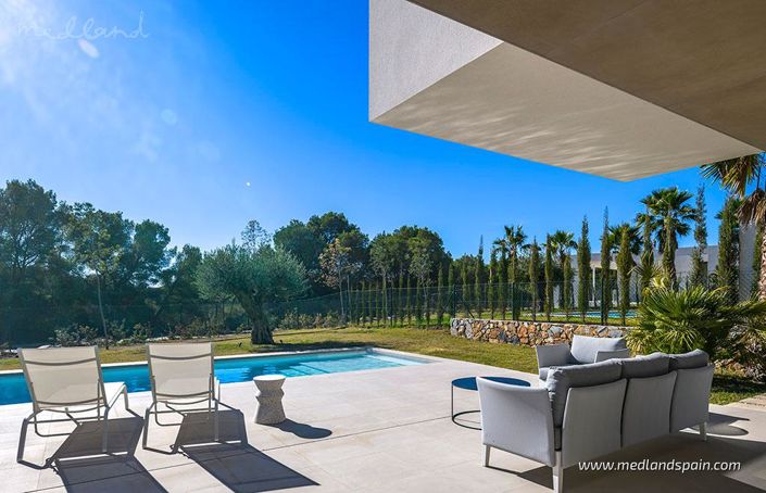 Image No.12-3 Bed Villa for sale