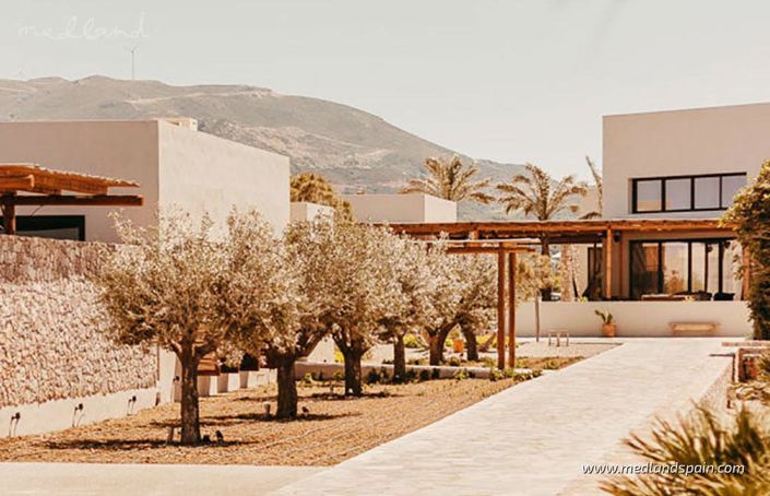 Image No.5-6 Bed Villa for sale