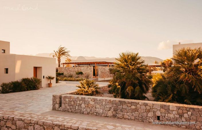 Image No.6-6 Bed Villa for sale