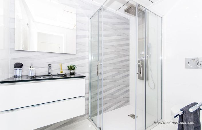 Image No.10-3 Bed Villa for sale