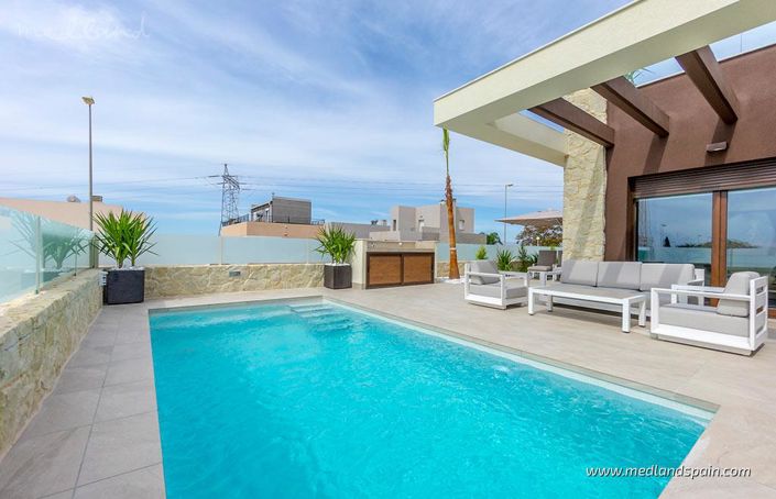 Image No.1-3 Bed Villa for sale