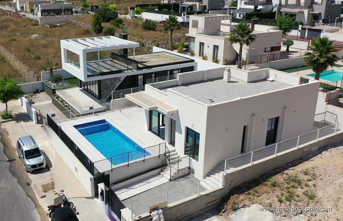 Image No.1-3 Bed Villa for sale