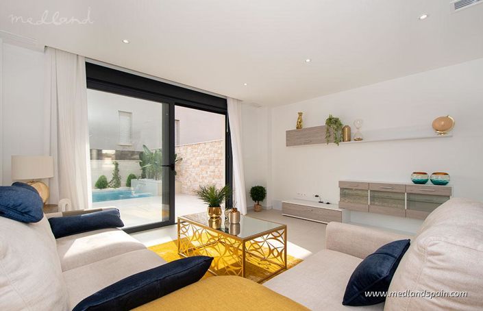 Image No.3-Villa de 4 chambres à vendre à La Marina