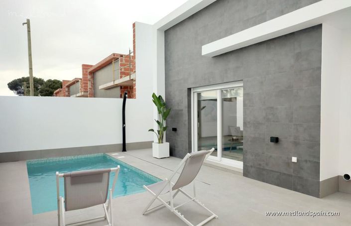 Image No.1-3 Bed Villa for sale