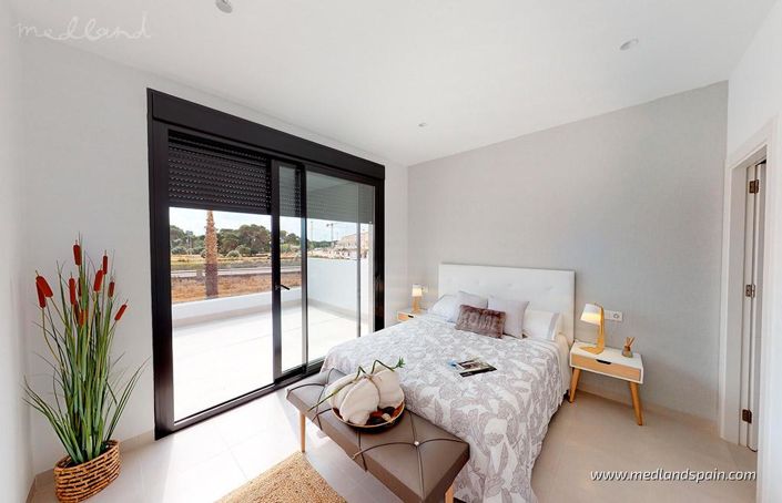 Image No.10-3 Bed Villa for sale