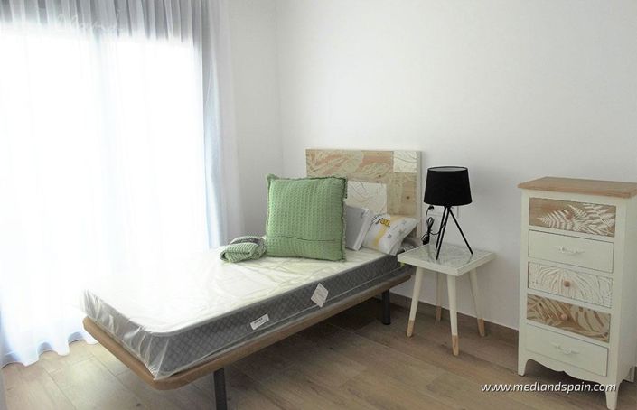 Image No.6-3 Bed Townhouse for sale