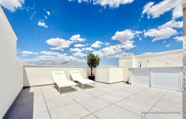 Image No.11-3 Bed Townhouse for sale