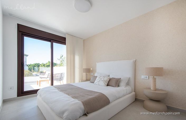 Image No.12-3 Bed Villa for sale