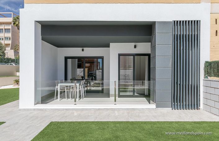 Image No.2-Appartement de 2 chambres à vendre à Torrevieja