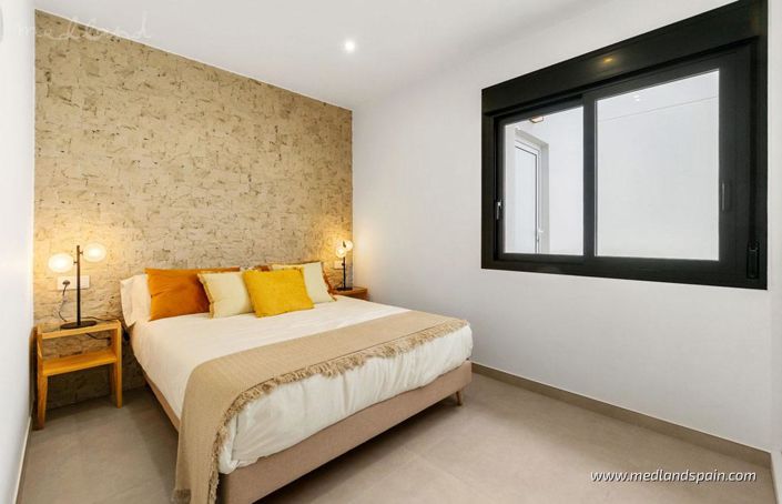 Image No.8-3 Bed Villa for sale