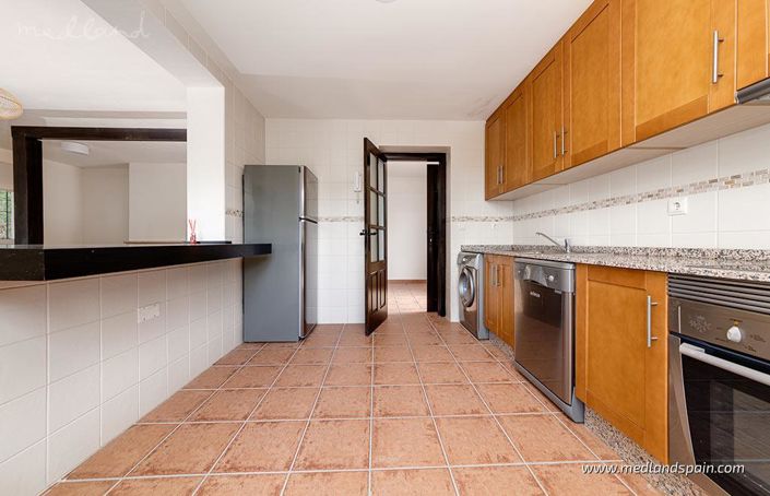 Image No.16-2 Bed Townhouse for sale