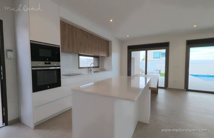 Image No.4-3 Bed Villa for sale