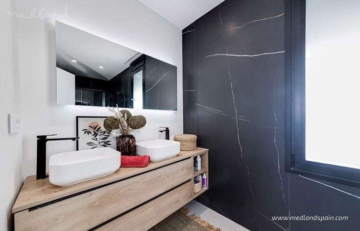 Image No.10-3 Bed Villa for sale