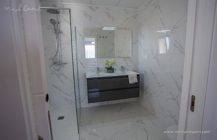 Image No.14-3 Bed Villa for sale