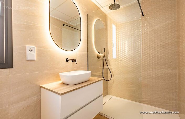 Image No.8-3 Bed Villa for sale