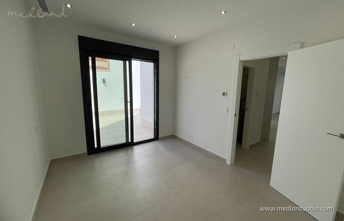 Image No.6-Villa de 3 chambres à vendre à Alicante