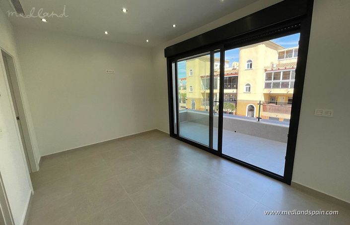 Image No.8-Villa de 3 chambres à vendre à Alicante