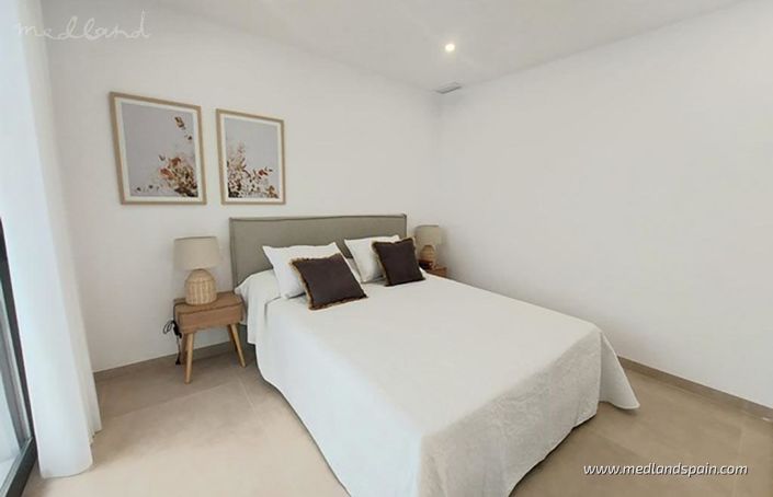 Image No.11-3 Bed Villa for sale