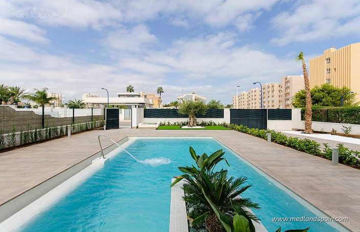 Image No.13-4 Bed Villa for sale