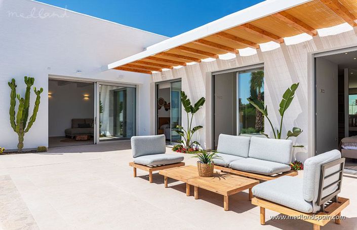 Image No.3-3 Bed Villa for sale