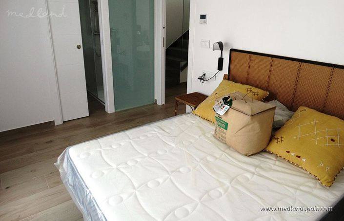 Image No.9-3 Bed Townhouse for sale