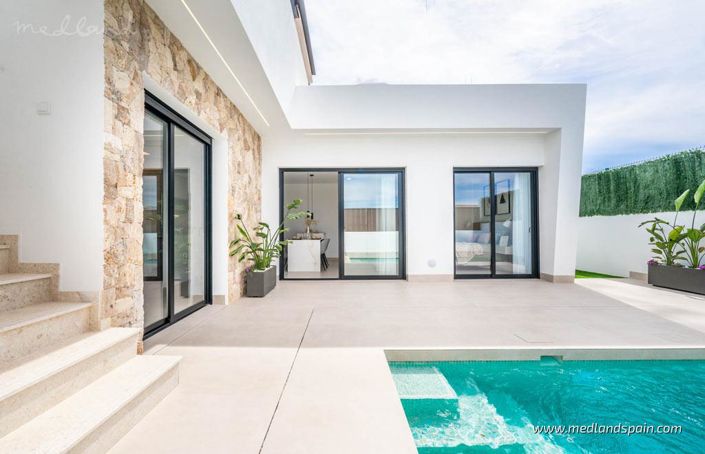 Image No.2-3 Bed Villa for sale