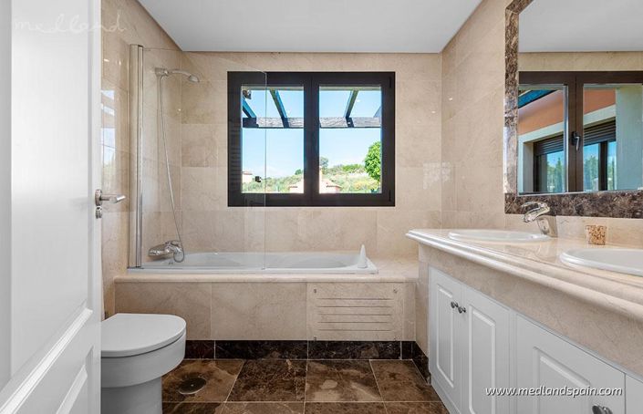 Image No.14-3 Bed Villa for sale