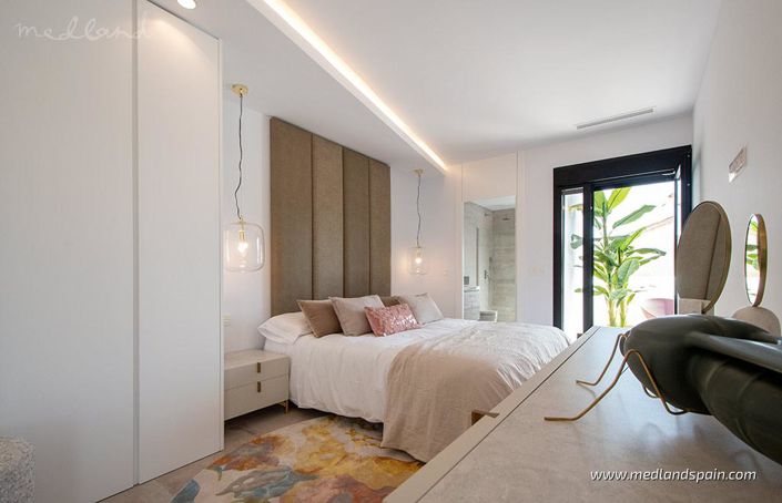 Image No.12-3 Bed Villa for sale