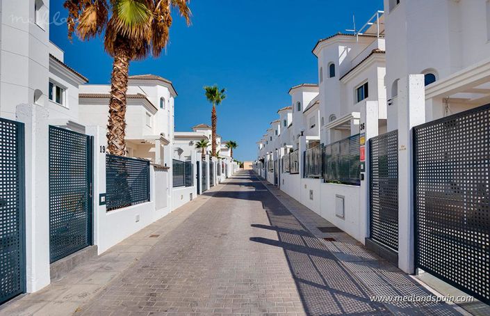 Image No.15-Villa de 3 chambres à vendre à Alicante