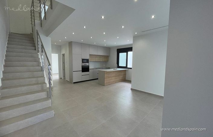 Image No.2-Villa de 3 chambres à vendre à Alicante