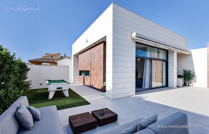 Image No.15-3 Bed Villa for sale