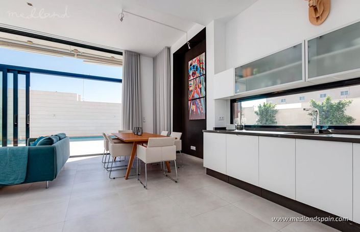 Image No.3-3 Bed Villa for sale