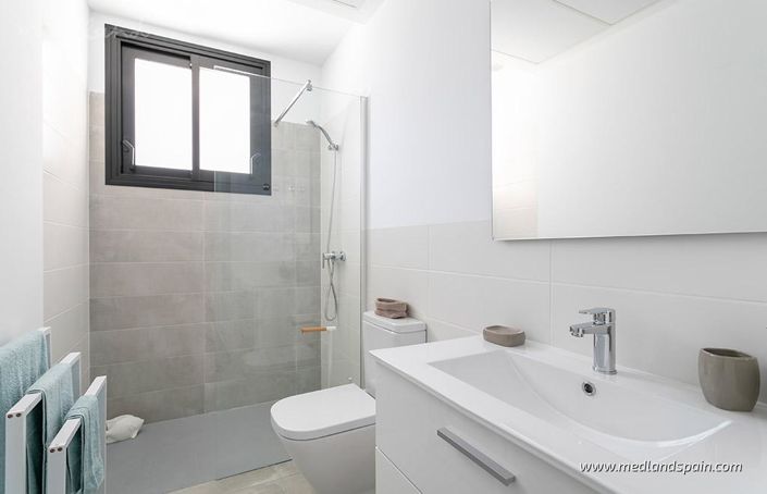 Image No.9-3 Bed Villa for sale