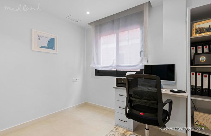 Image No.11-Villa de 4 chambres à vendre à Guardamar del Segura