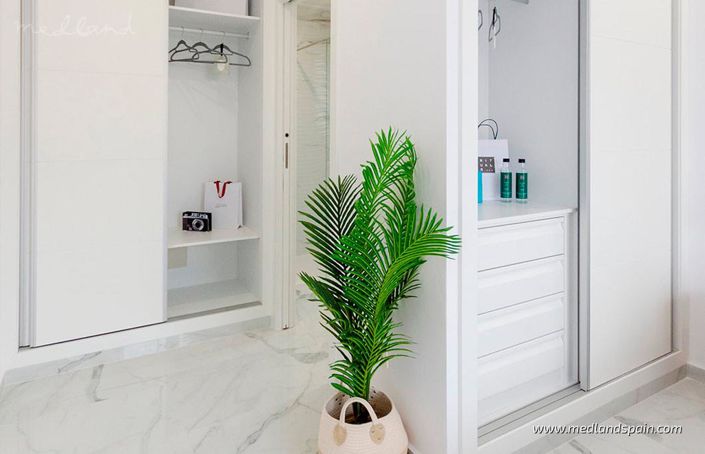 Image No.8-3 Bed Villa for sale