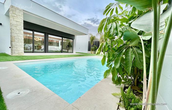 Image No.13-3 Bed Villa for sale