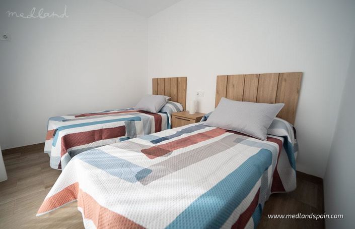 Image No.8-2 Bed Townhouse for sale