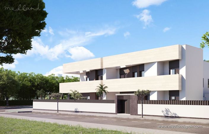 Image No.15-3 Bed Townhouse for sale