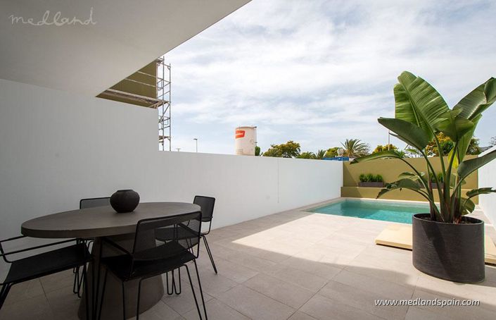 Image No.12-3 Bed Townhouse for sale