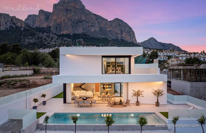 Image No.1-3 Bed Villa for sale