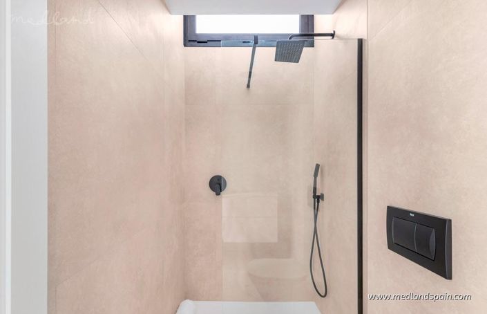 Image No.8-3 Bed Villa for sale