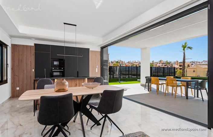 Image No.4-3 Bed Villa for sale